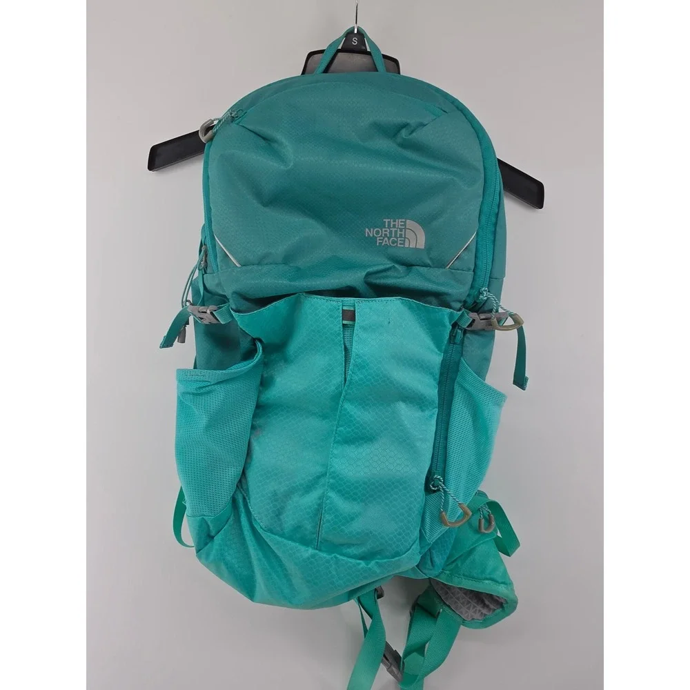 The North Face Teal Ripstop Hiking Backpack Mesh Back Padded Straps Outdoor Bag